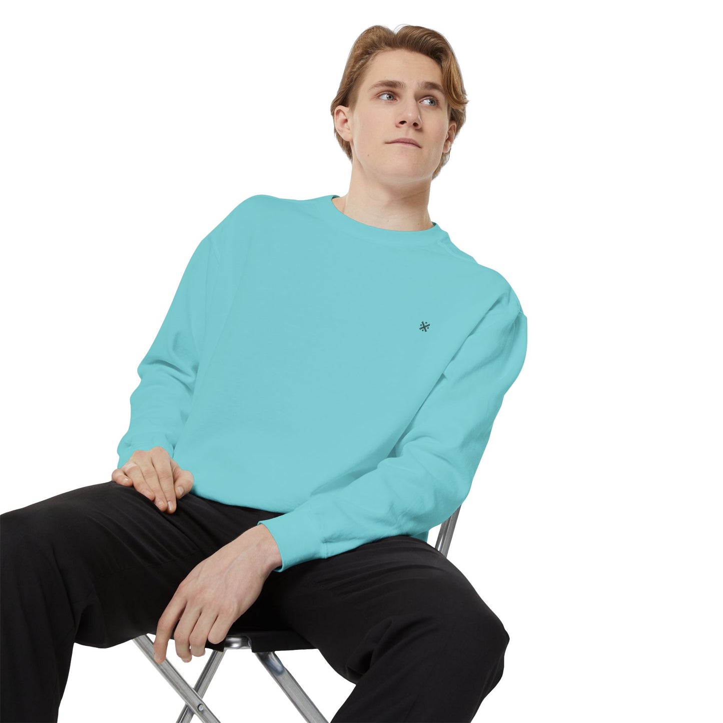 Cozy Garment-Dyed Sweatshirt - Perfect for Casual Wear