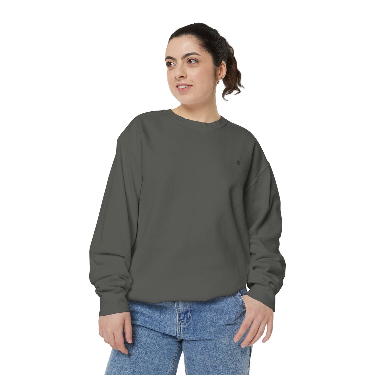 Cozy Garment-Dyed Sweatshirt - Perfect for Casual Wear