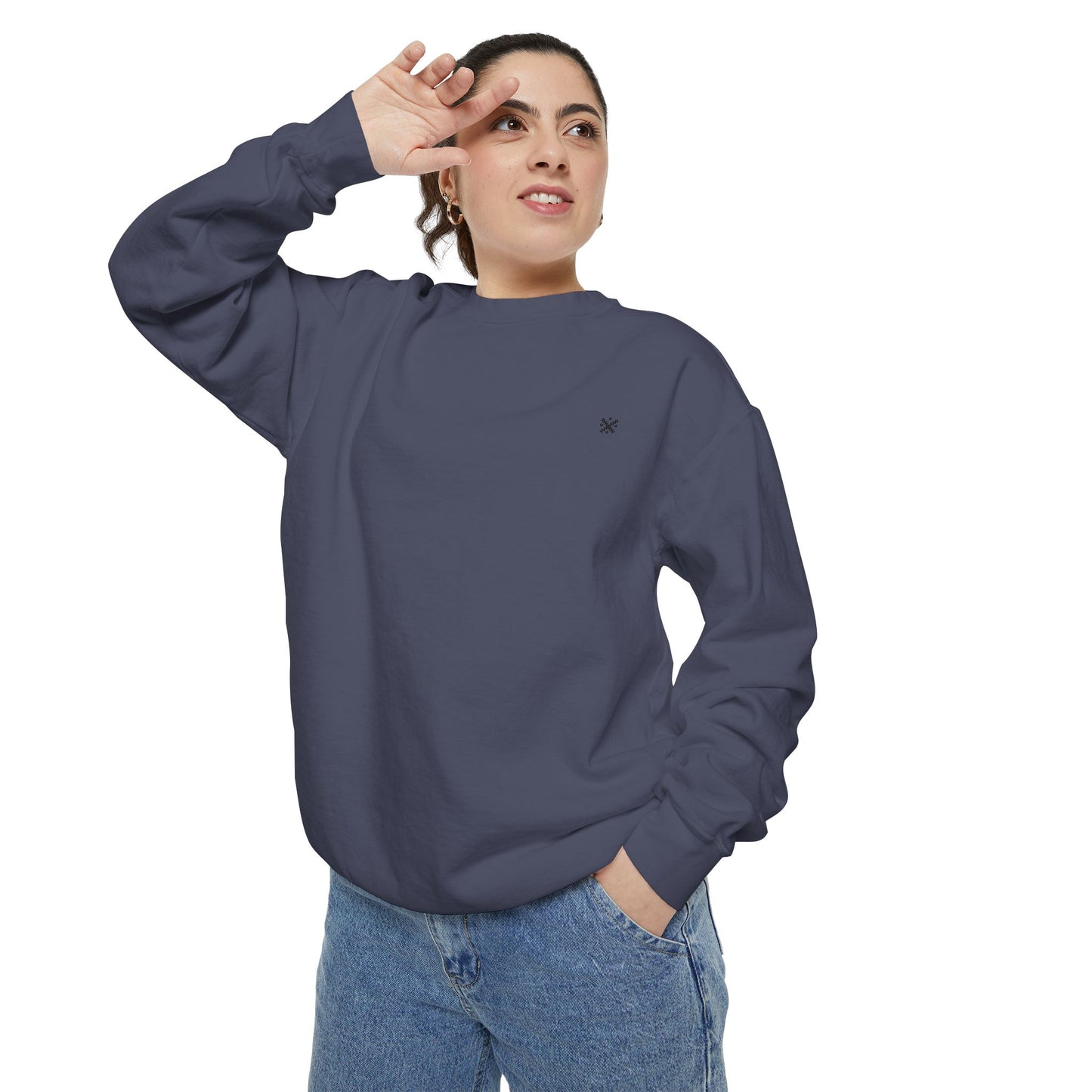 Cozy Garment-Dyed Sweatshirt - Perfect for Casual Wear