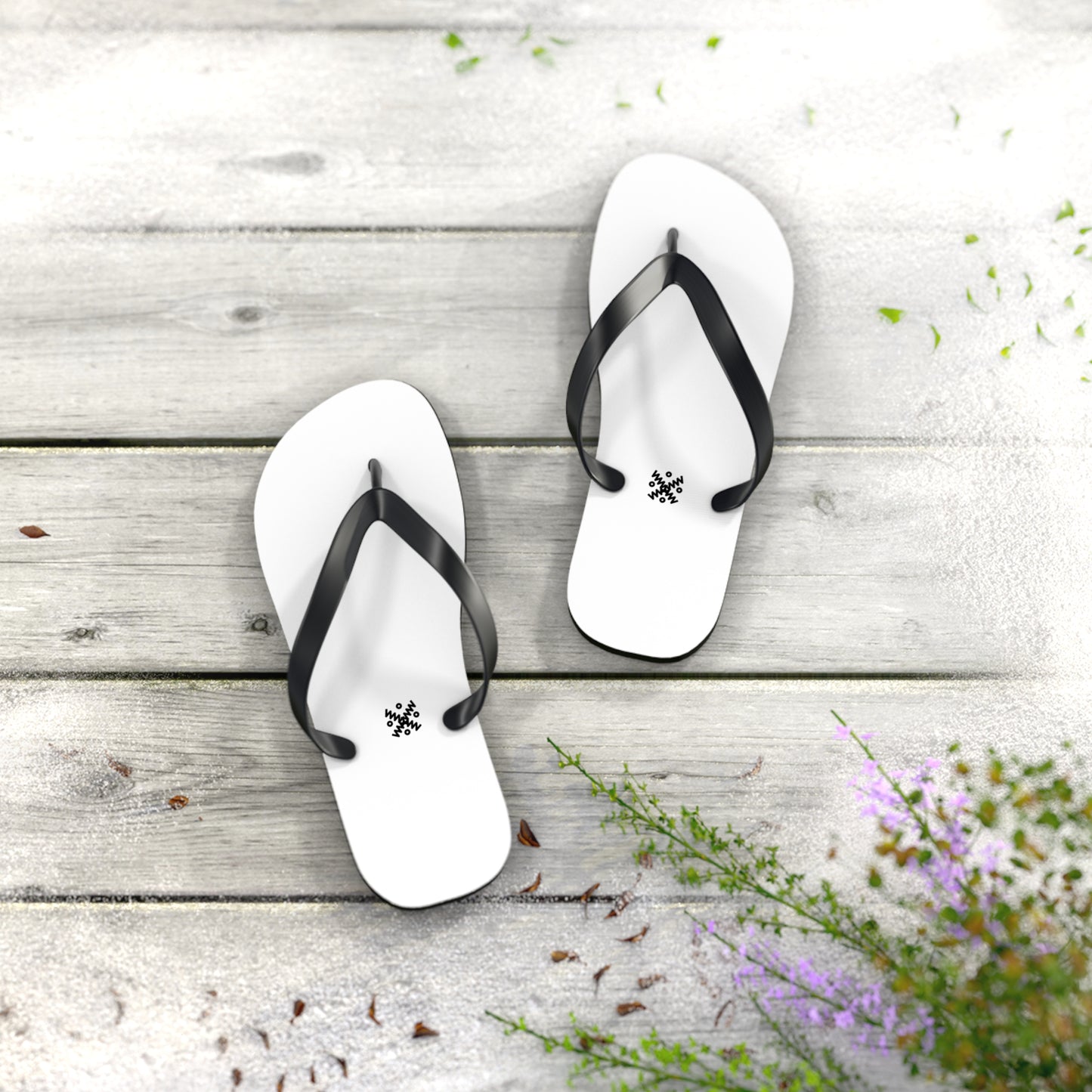 Customizable Summer Flip Flops - Beach Ready Footwear for Sunny Days