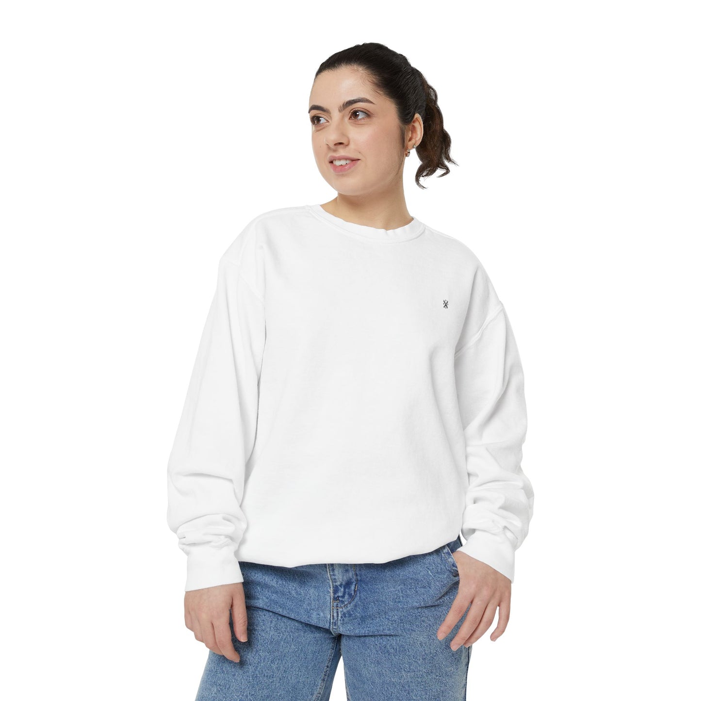 Cozy Garment-Dyed Sweatshirt - Perfect for Casual Wear