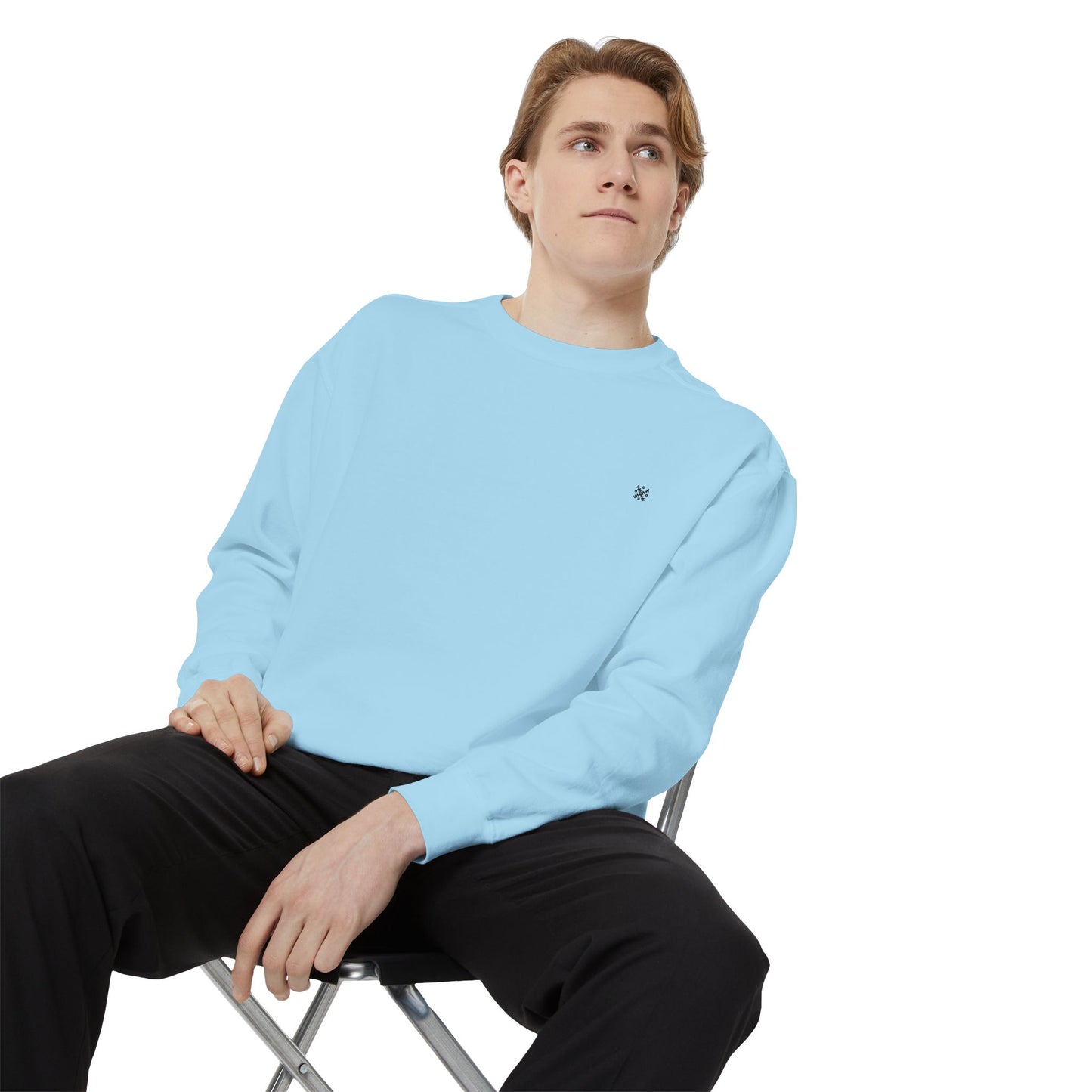 Cozy Garment-Dyed Sweatshirt - Perfect for Casual Wear