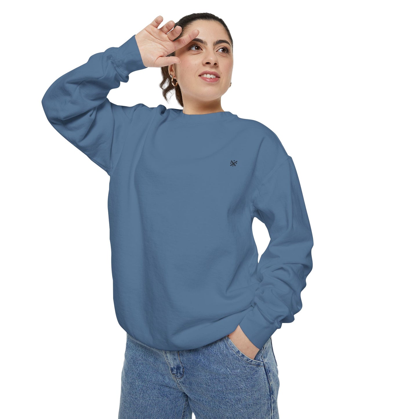 Cozy Garment-Dyed Sweatshirt - Perfect for Casual Wear